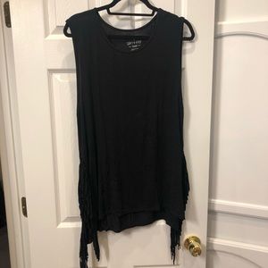 Black fringe tank